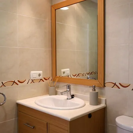 Apartamento En Primera Línea De Playa *